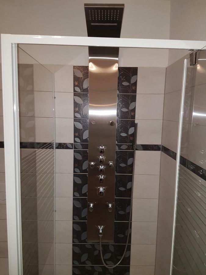 Cafe Marlitt Apartment Арнщат Екстериор снимка