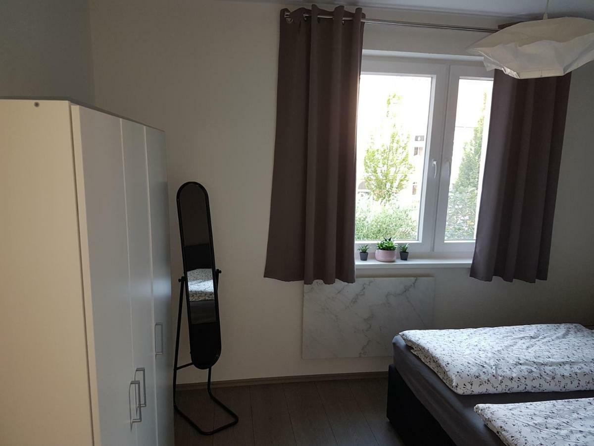 Cafe Marlitt Apartment Арнщат Екстериор снимка